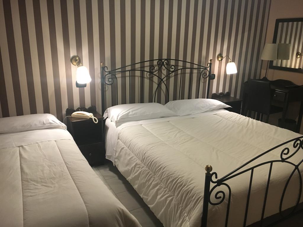 Hotel Degli Amici Pompéi Extérieur photo